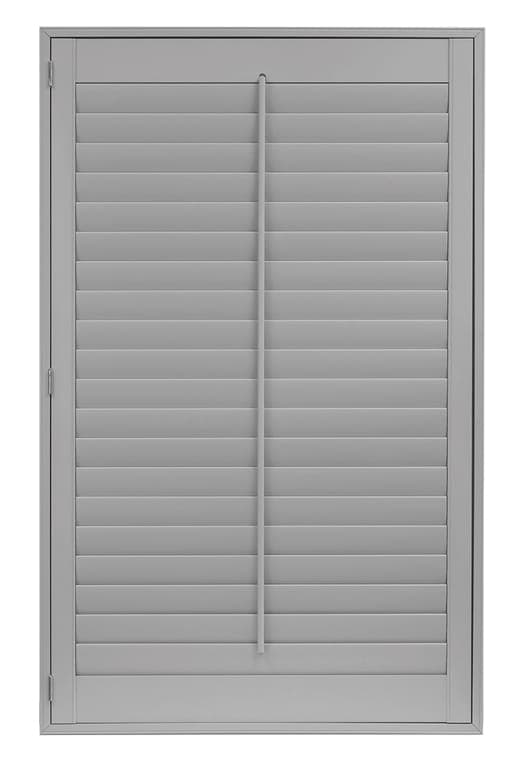 Shutter panel with a traditional centered front tilt bar